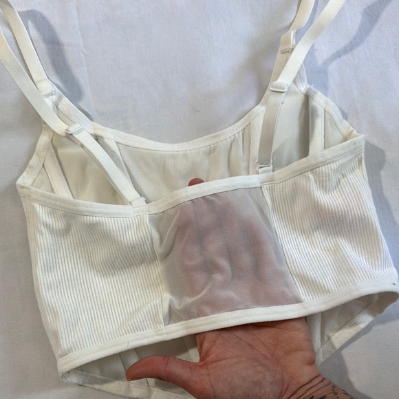 Colsie Ivory Ribbed Crop Top - Picture 4 of 4